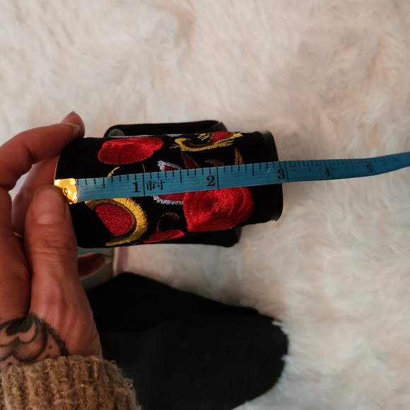 Steve Madden mules with floral embroidered  heel - Picture 7 of 8